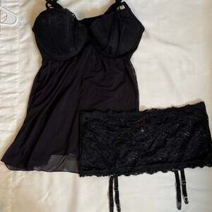 Black Lace and Mesh Underwire Babydoll Lingerie with Lace Garter Belt XXL